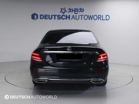 Mercedes-Benz E-Class — photo 04