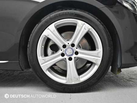Mercedes-Benz E-Class — photo 05