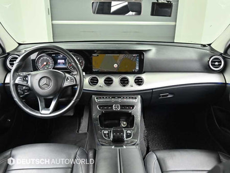 Mercedes-Benz E-Class — photo 07