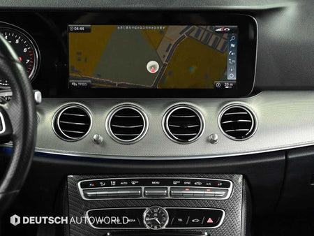 Mercedes-Benz E-Class — photo 14