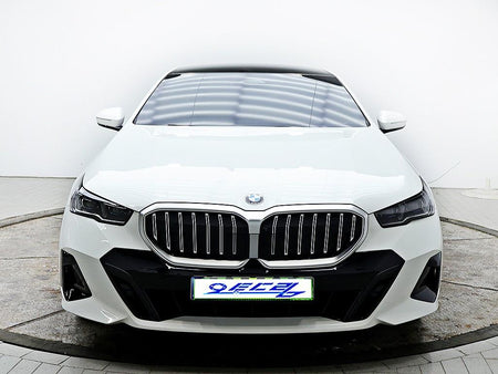 BMW 5-Series — photo 01