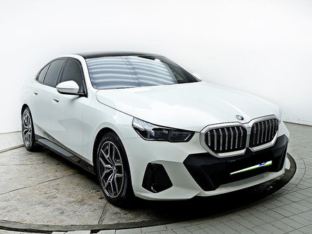 BMW 5-Series — photo 02