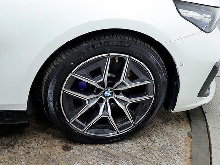 BMW 5-Series — photo 08