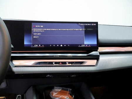 BMW 5-Series — photo 09