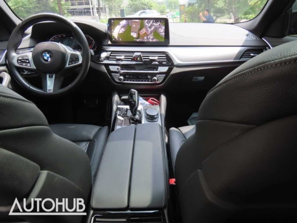 BMW 5-Series — photo 16