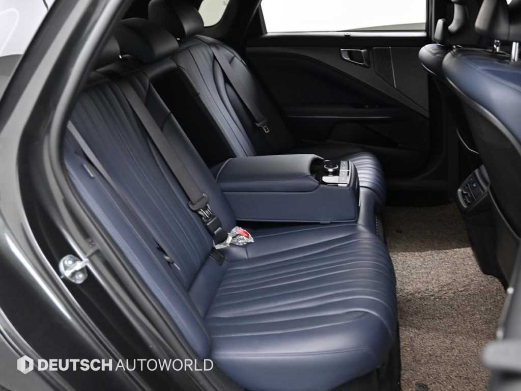 Kia K8 — photo 12