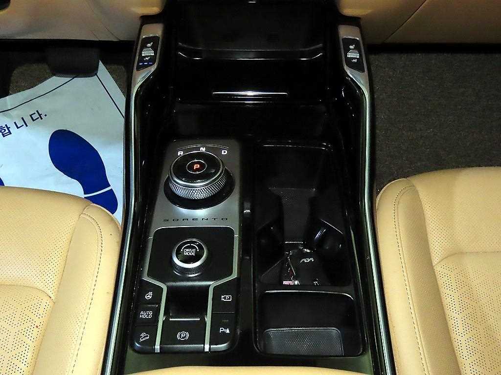 Kia Sorento — photo 12