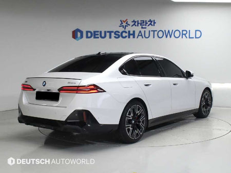 BMW 5-Series — photo 02