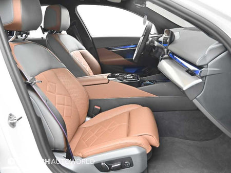 BMW 5-Series — photo 10