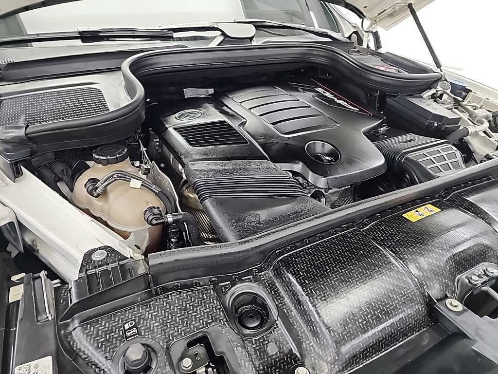 Mercedes-Benz GLE-Class — photo 05