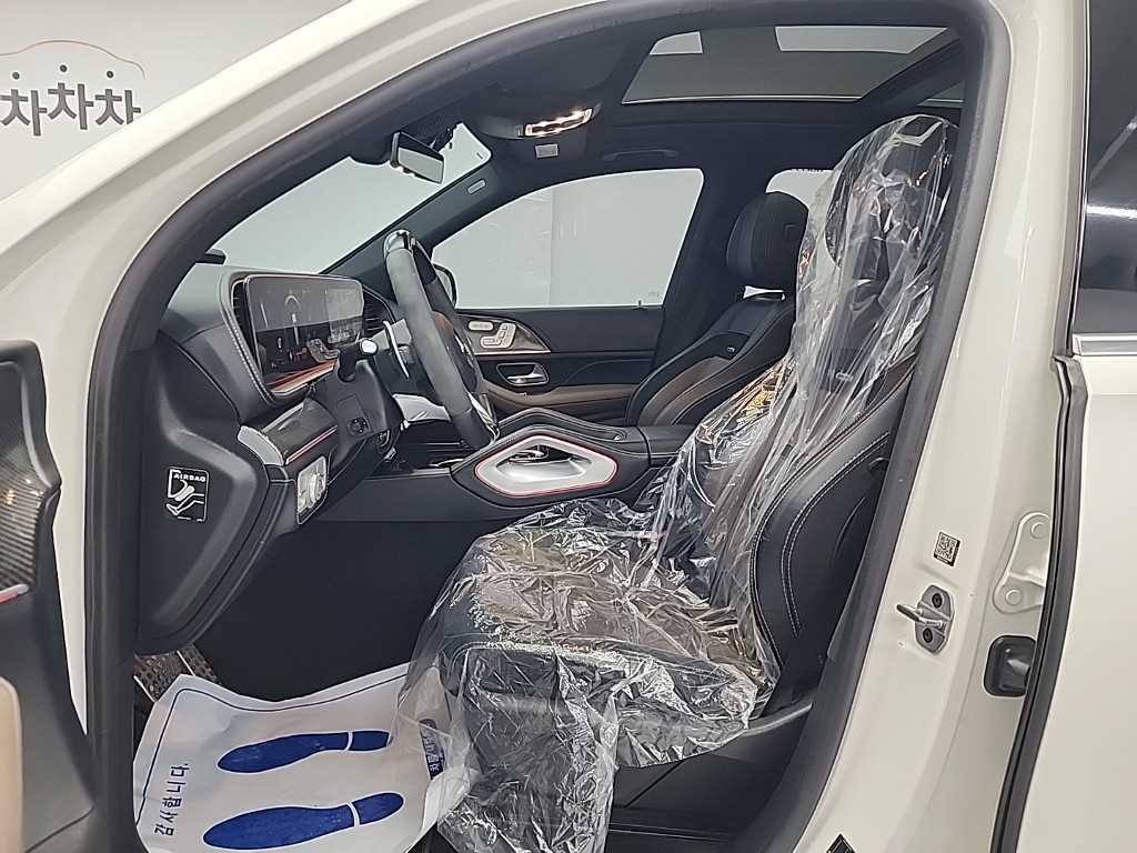 Mercedes-Benz GLE-Class — photo 11