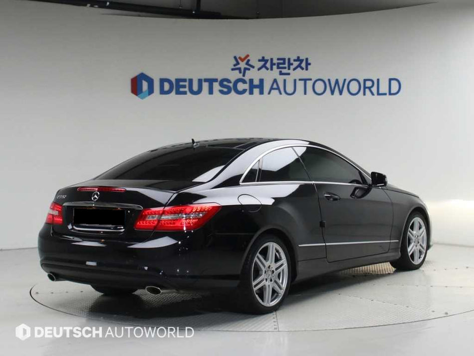 Mercedes-Benz E-Class — photo 02