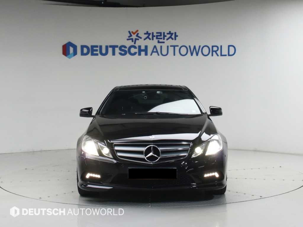 Mercedes-Benz E-Class — photo 03