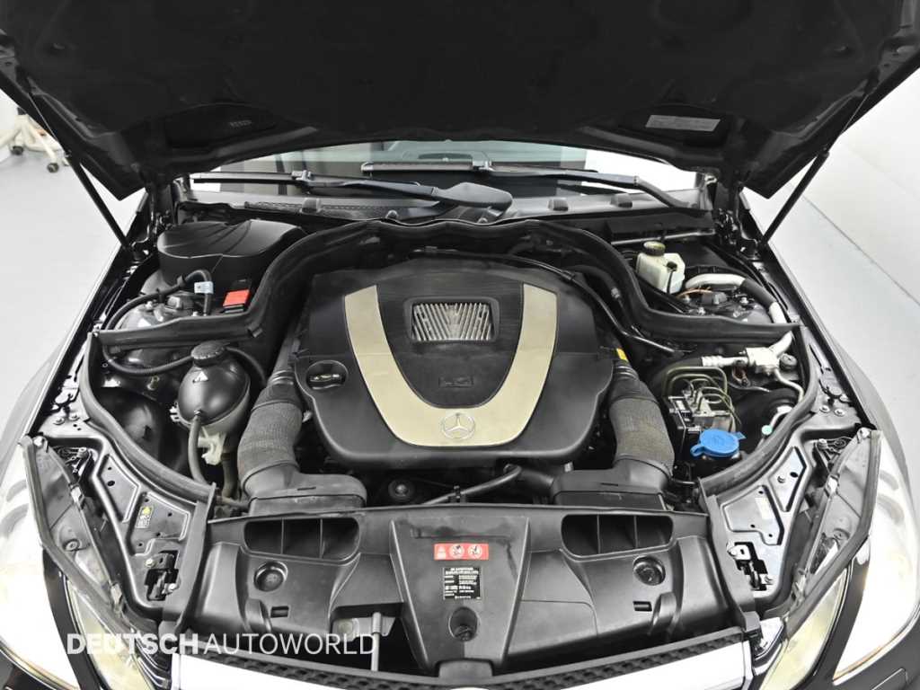 Mercedes-Benz E-Class — photo 06