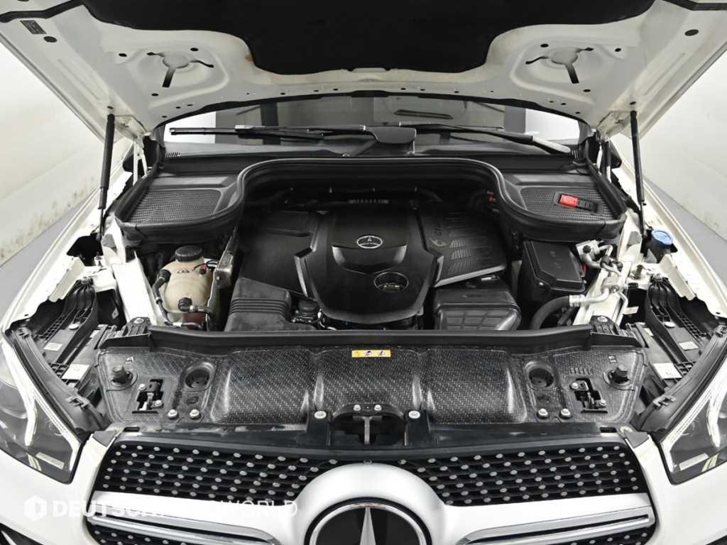 Mercedes-Benz GLE-Class — photo 06