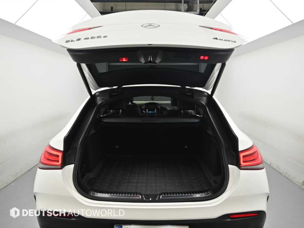 Mercedes-Benz GLE-Class — photo 19