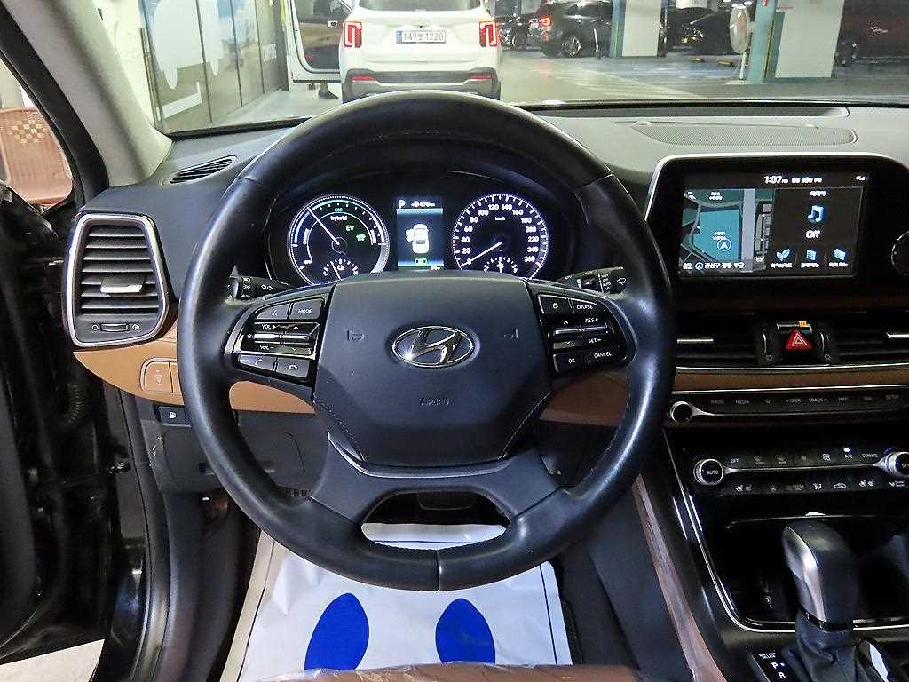 Hyundai Grandeur — photo 08