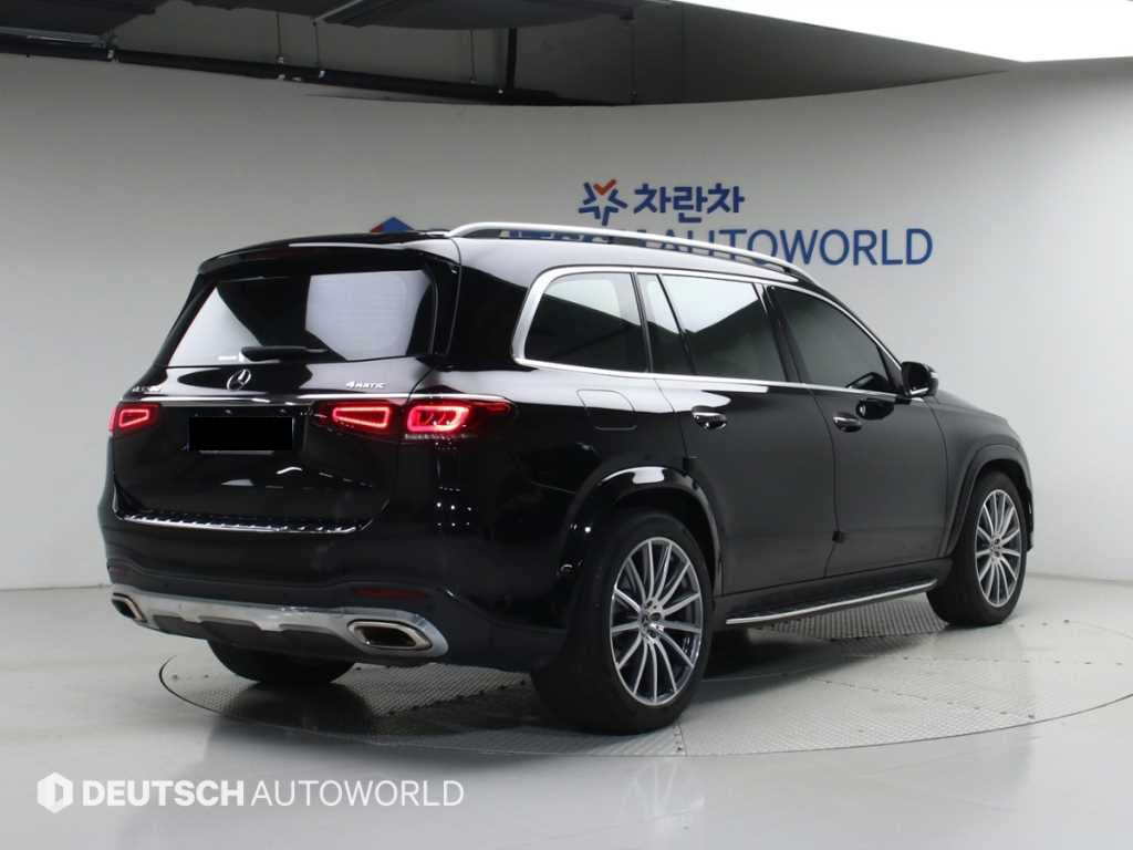 Mercedes-Benz GLS-Class — photo 02
