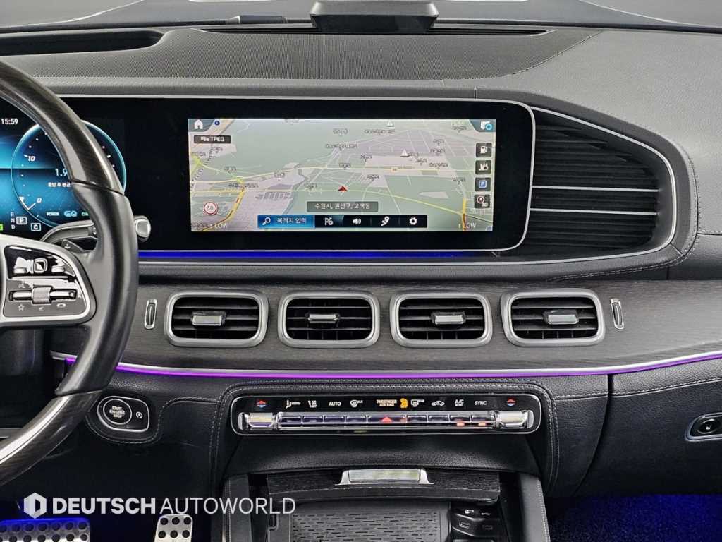 Mercedes-Benz GLS-Class — photo 14