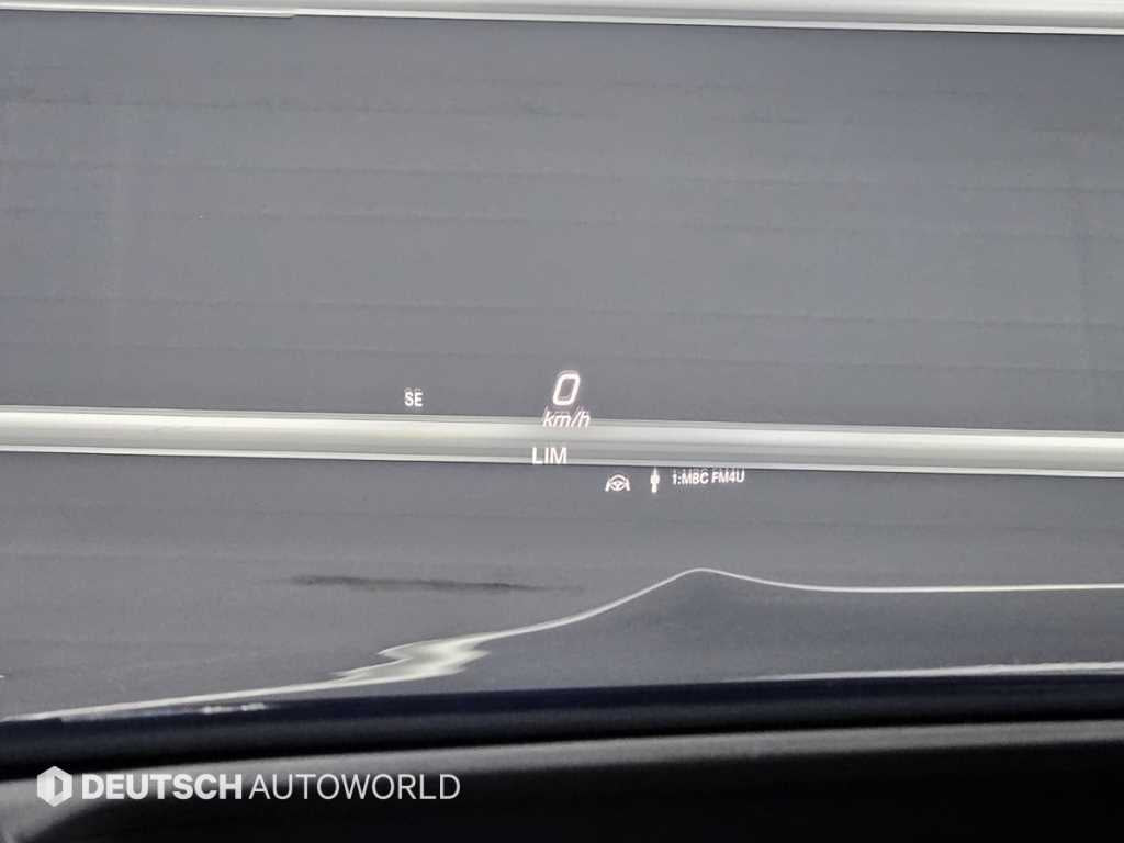 Mercedes-Benz GLS-Class — photo 17