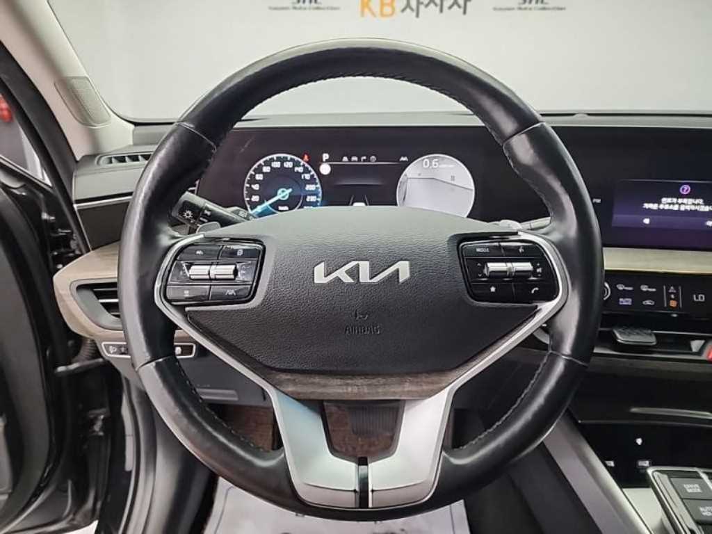 Kia K8 — photo 09