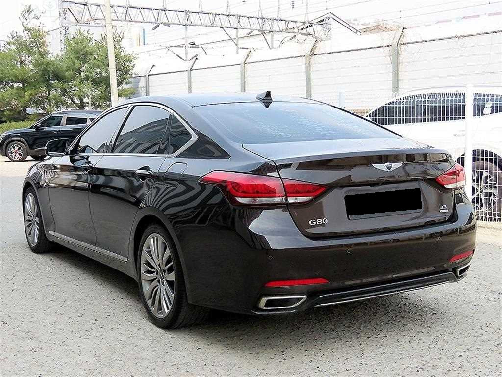 Genesis G80 — photo 03