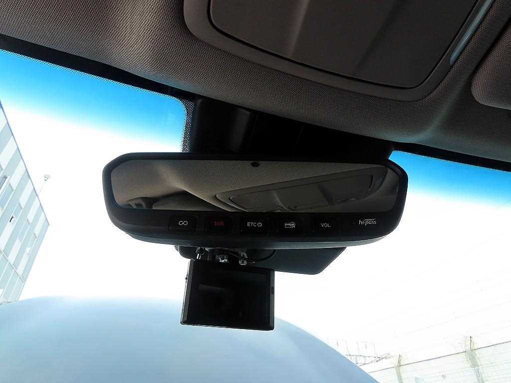 Genesis G80 — photo 16