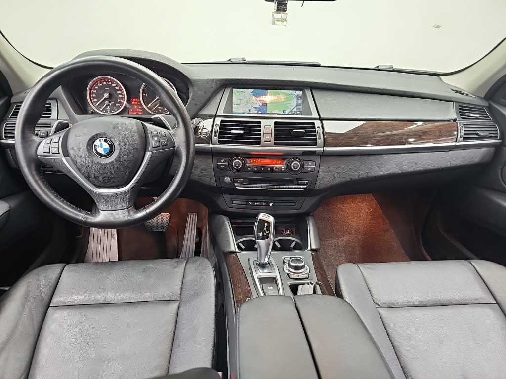 BMW X6 — photo 07