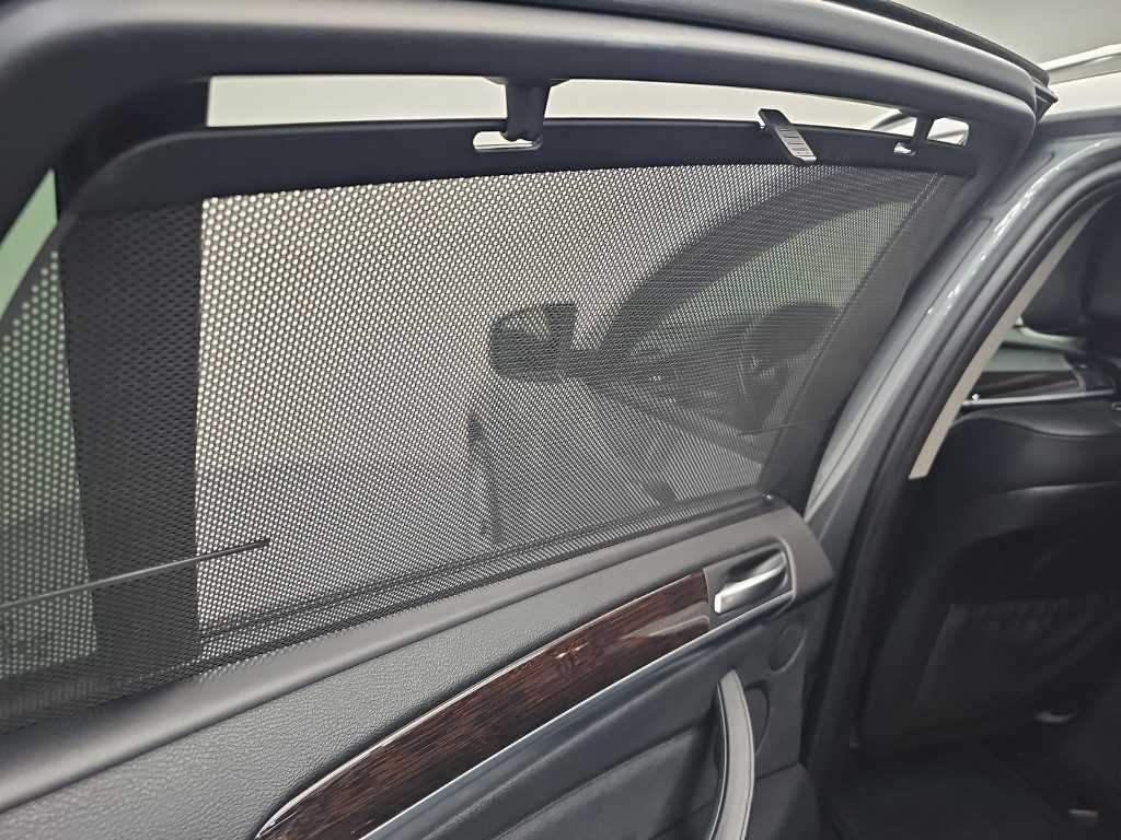 BMW X6 — photo 13