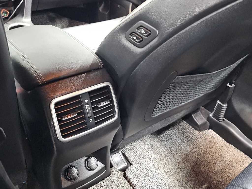 Kia Sportage — photo 14