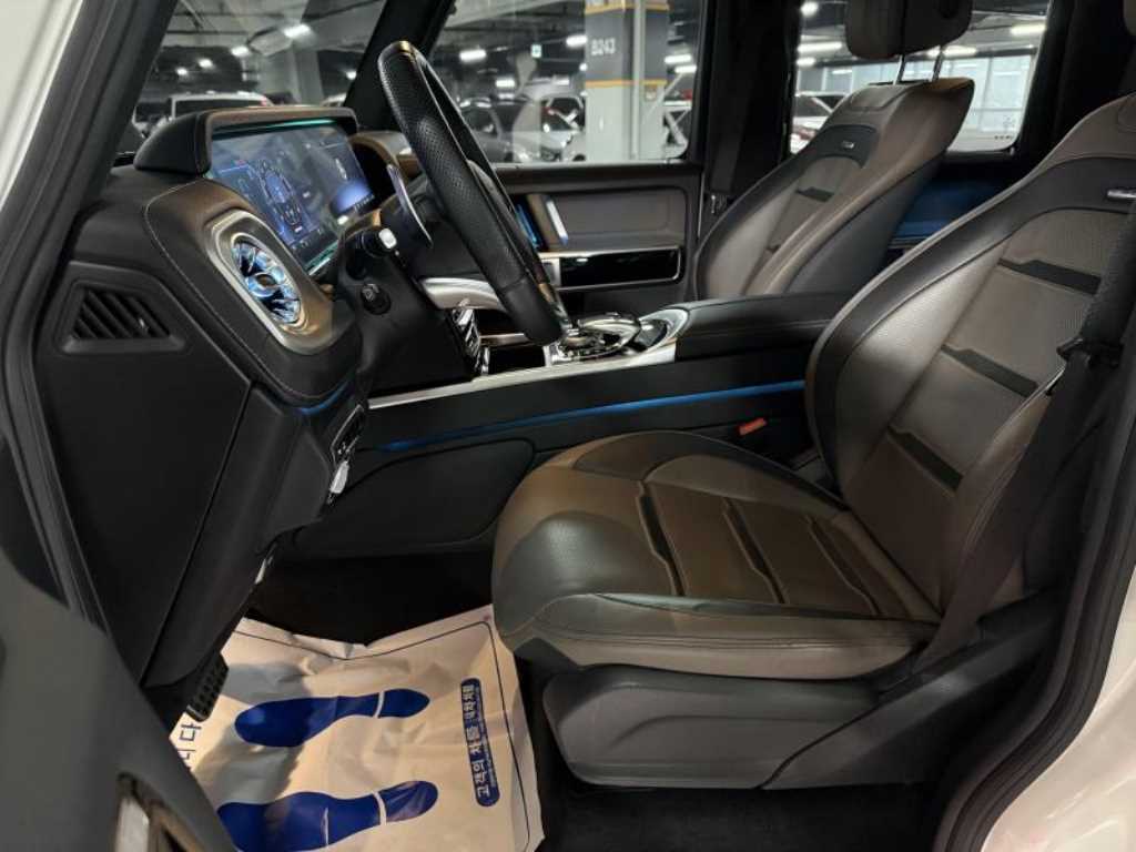 Mercedes-Benz G-Class — photo 10
