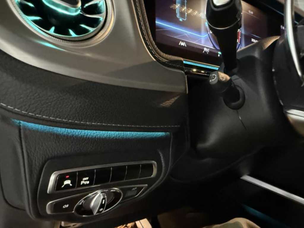 Mercedes-Benz G-Class — photo 15