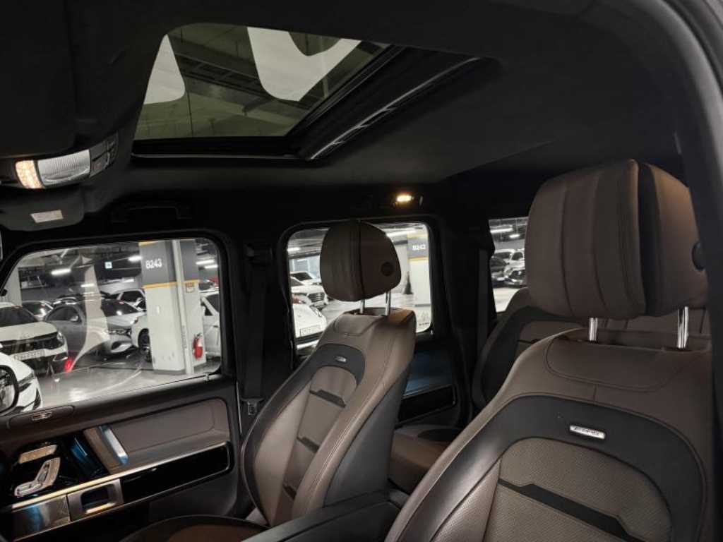 Mercedes-Benz G-Class — photo 16