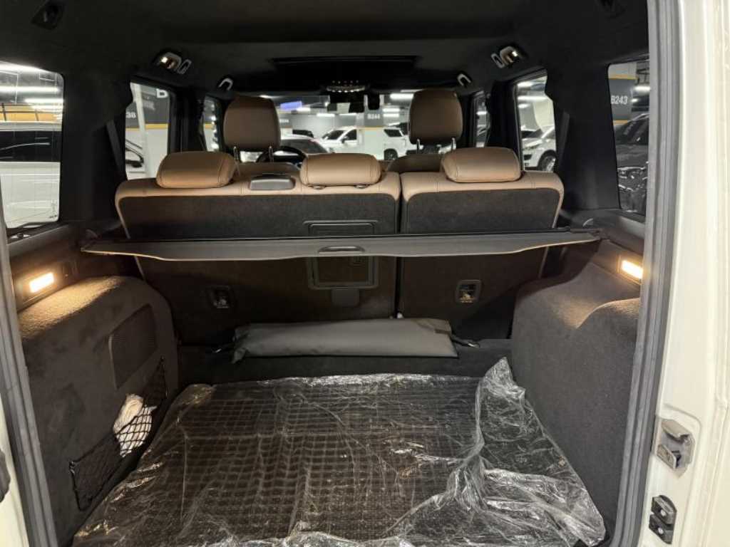 Mercedes-Benz G-Class — photo 17