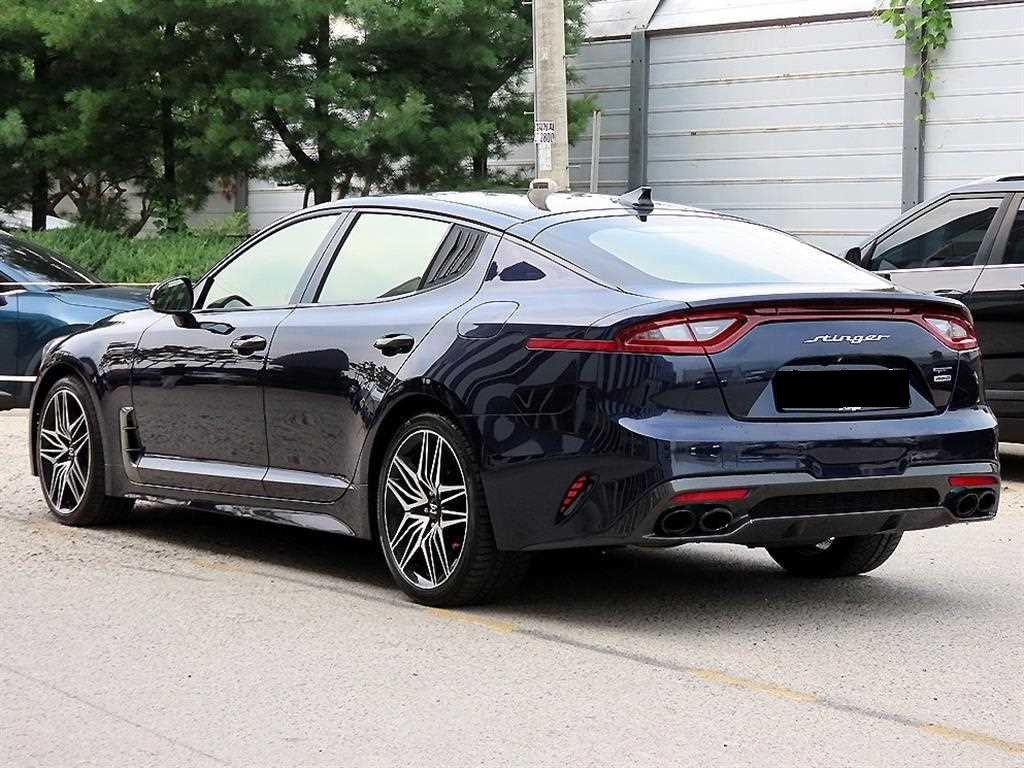 Kia Stinger — photo 03