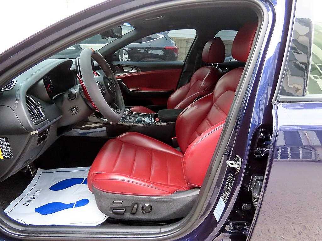 Kia Stinger — photo 05