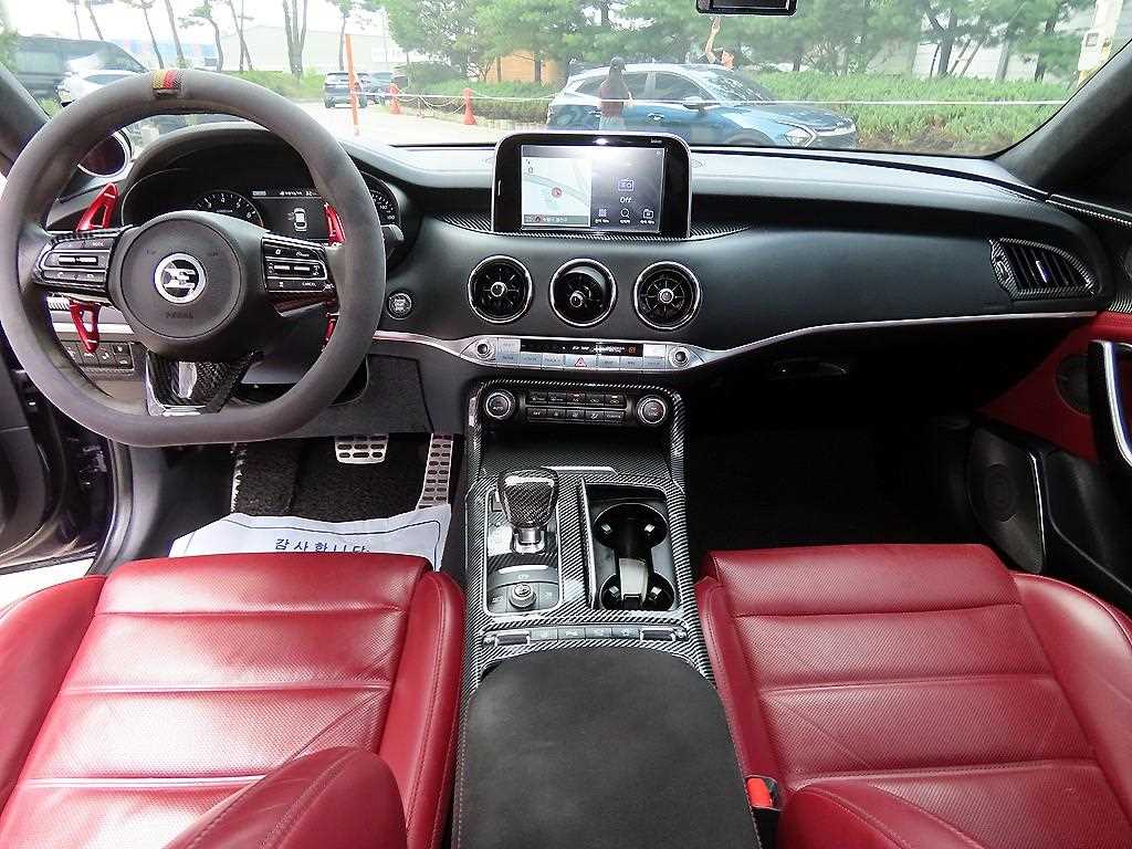 Kia Stinger — photo 07