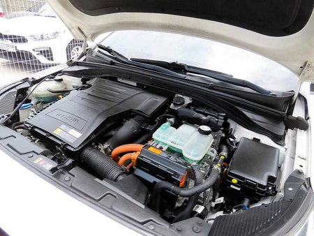 Hyundai Ioniq — photo 18