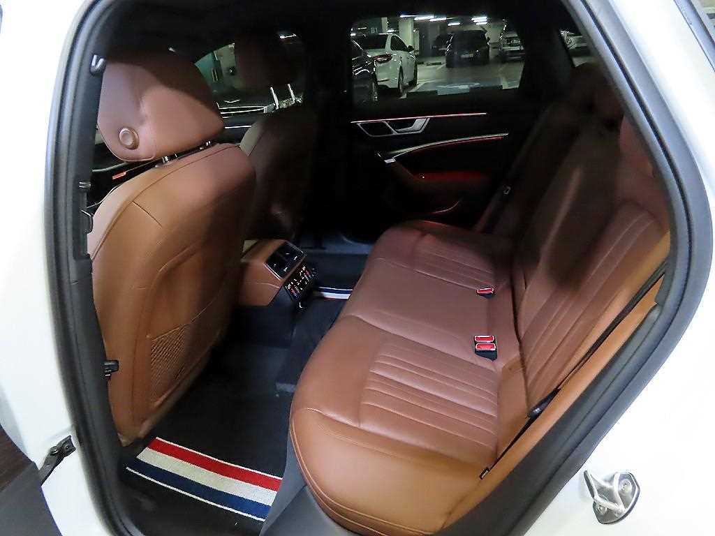 Audi A6 — photo 07