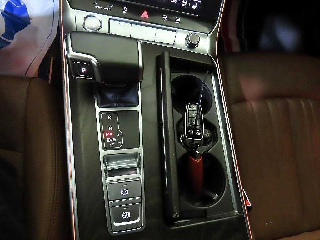 Audi A6 — photo 12