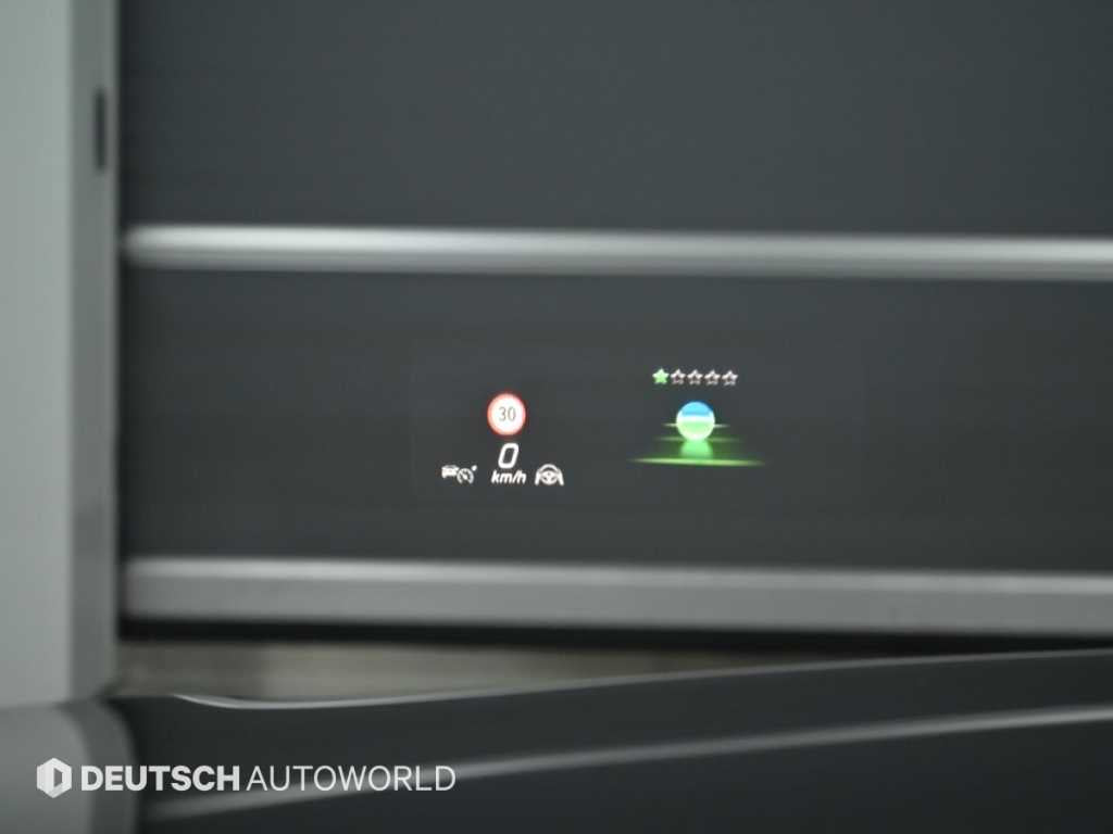 Mercedes-Benz S-Class — photo 17