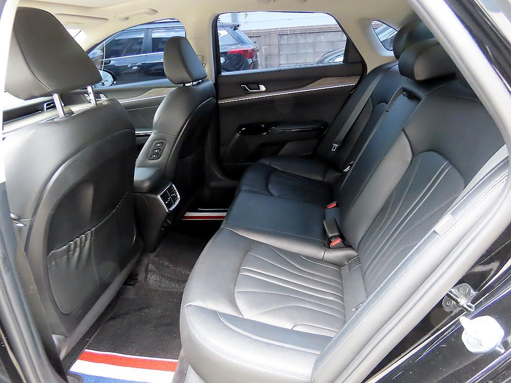 Kia K5 — photo 06