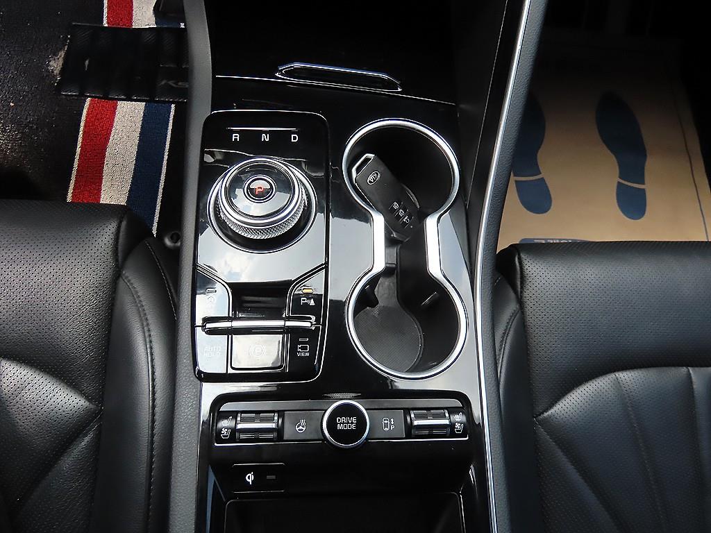 Kia K5 — photo 11
