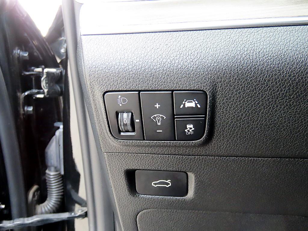 Kia K5 — photo 12