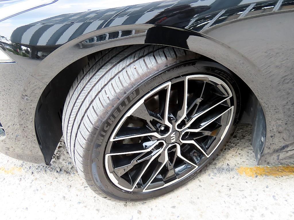 Kia K5 — photo 20
