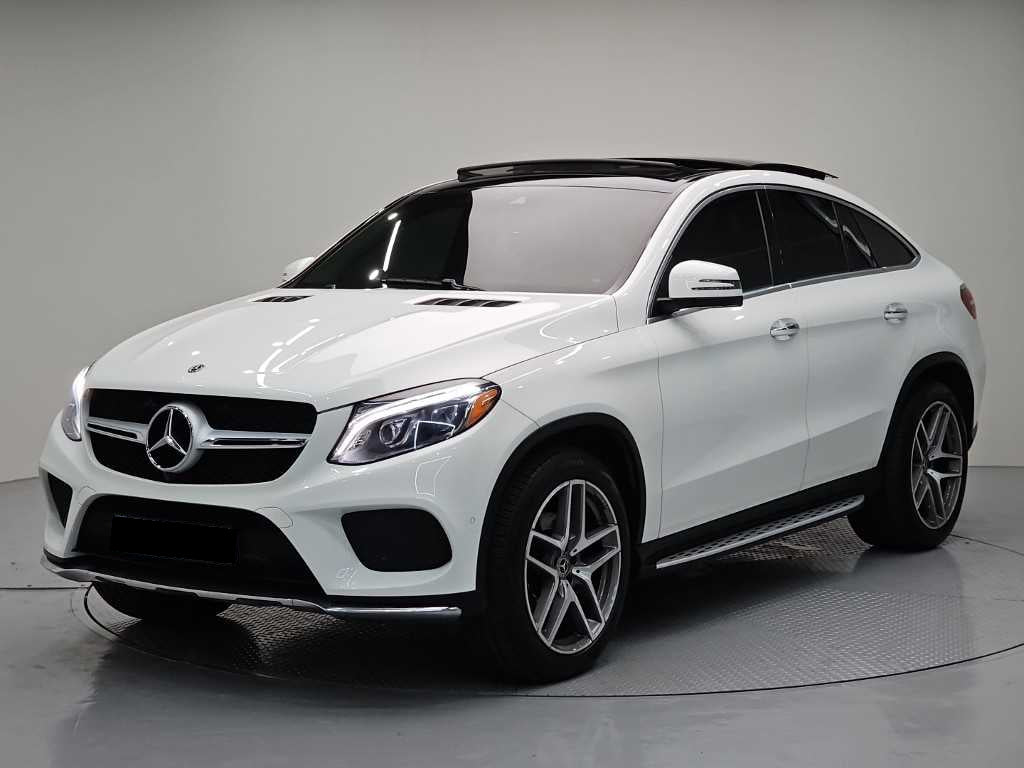 Mercedes-Benz GLE-Class — photo 01