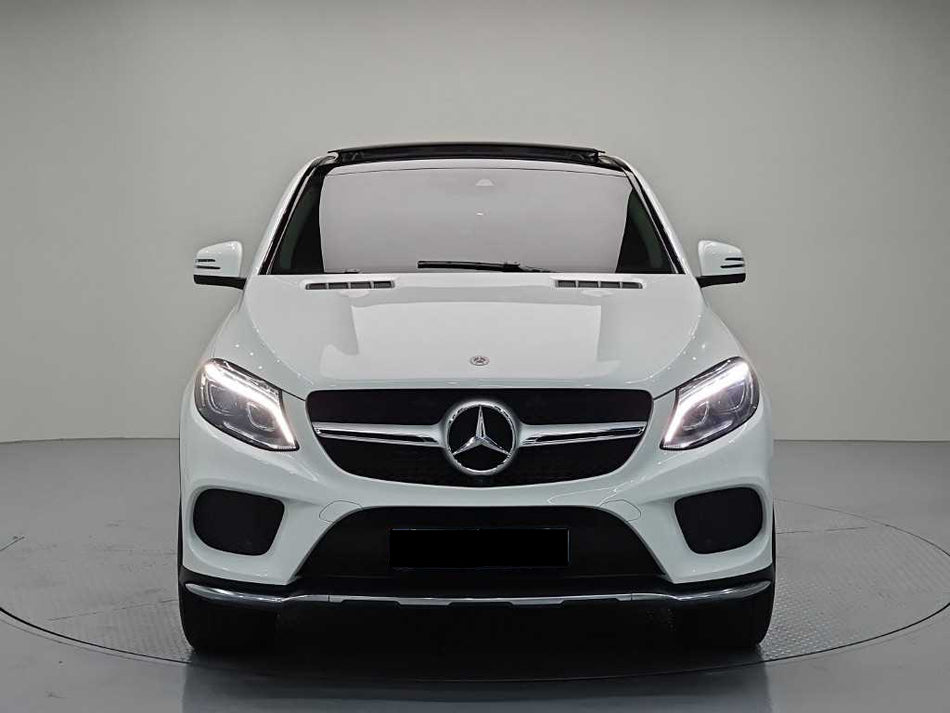Mercedes-Benz GLE-Class — photo 02