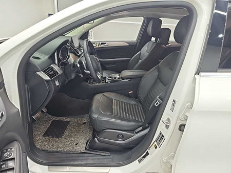 Mercedes-Benz GLE-Class — photo 11