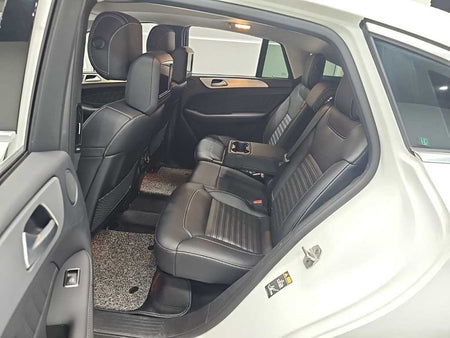 Mercedes-Benz GLE-Class — photo 12