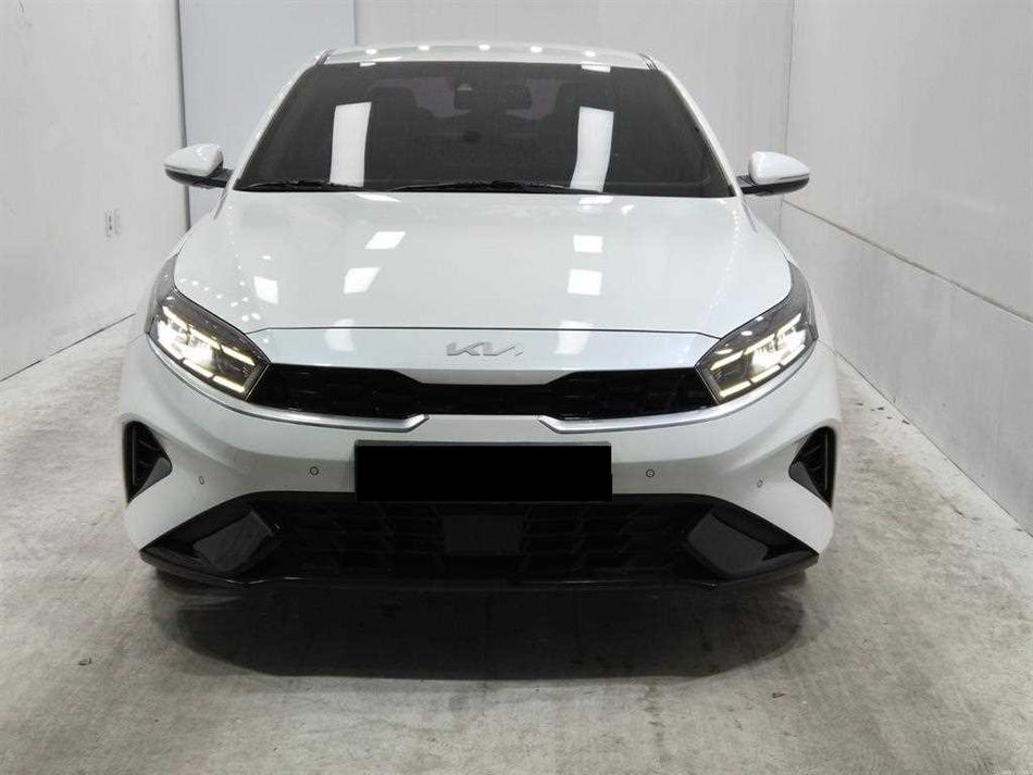 Kia K3 — photo 01